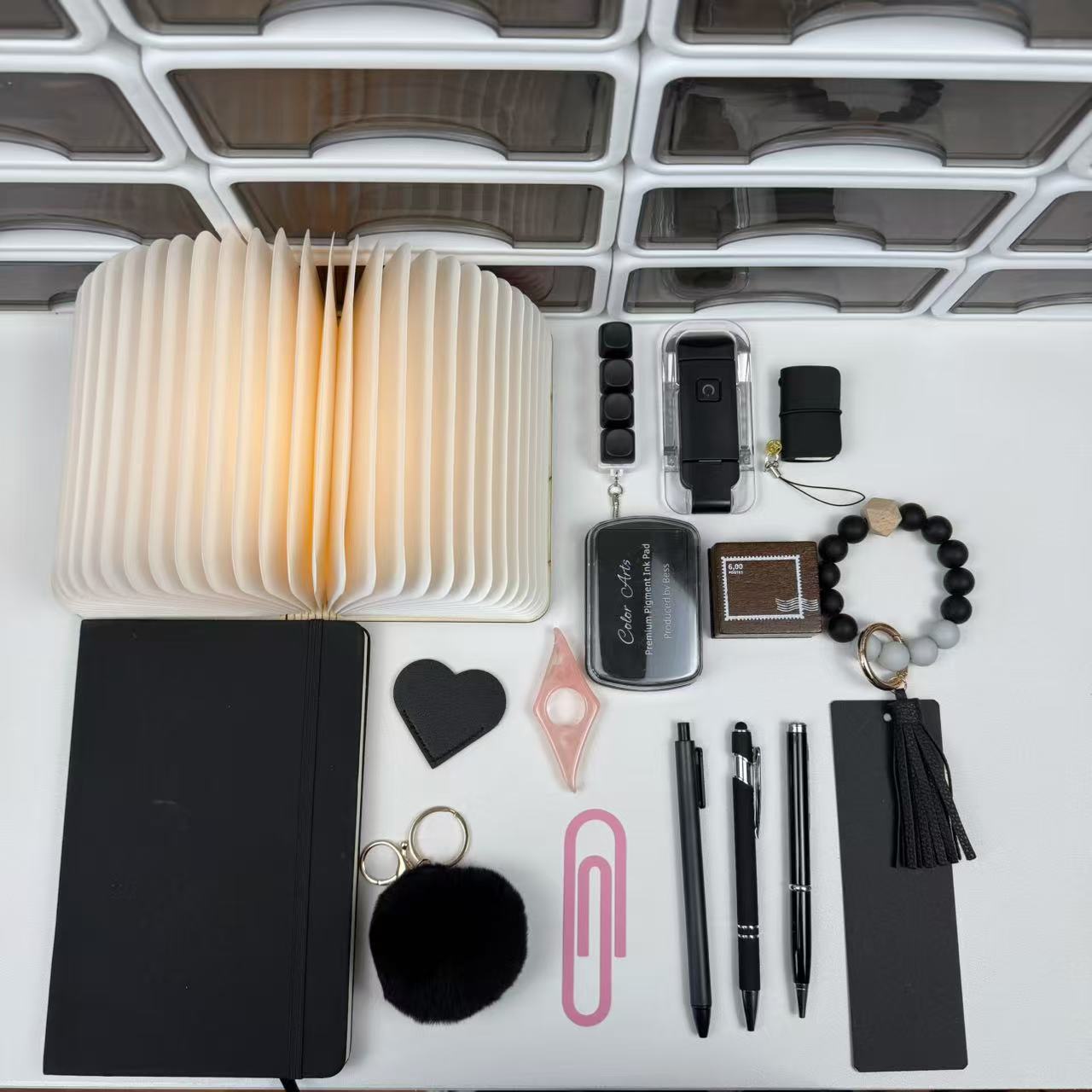 16 pcs Basic bookish bundle