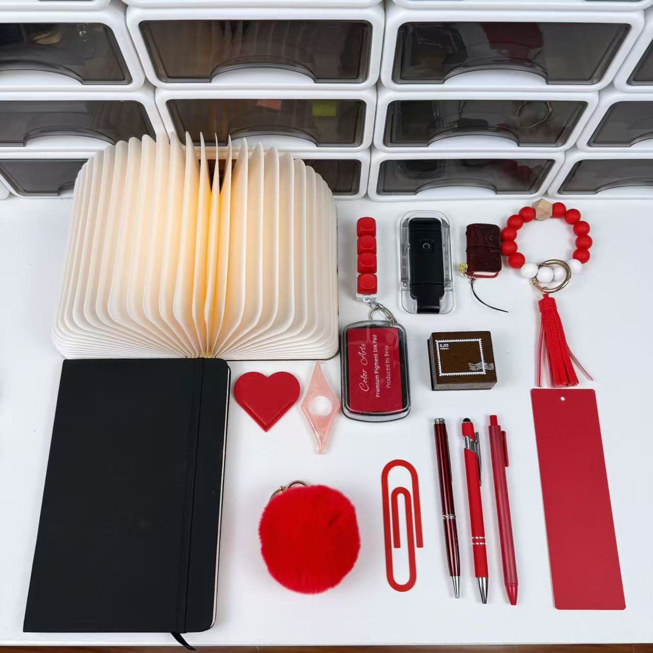 16 pcs Basic bookish bundle