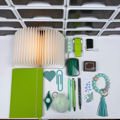 16 pcs Basic bookish bundle